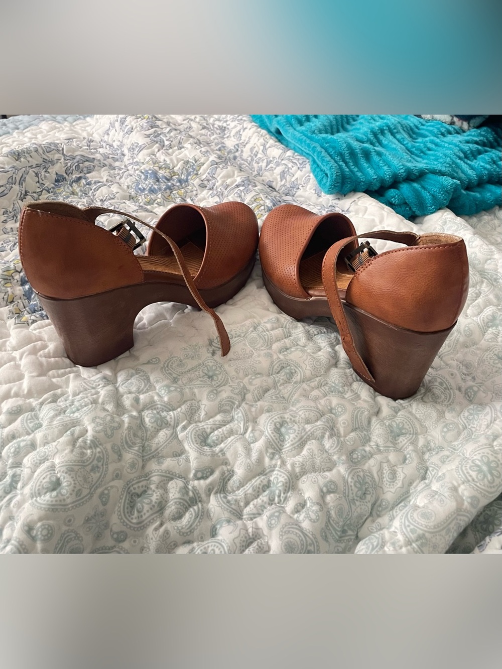 boc Brown Perforated Platform Mary Jane Heels with Cross Strap - Picture 4 of 7